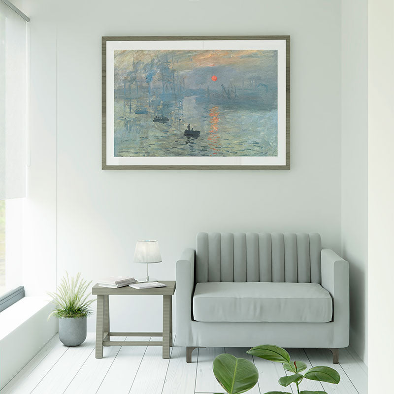 Quadro Impressão Nascer do Sol Pendurado Acima de Sofá Cinza.